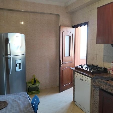 Appart Najia Au Centre Kenitra Avec Grande Terrasse Exterior photo
